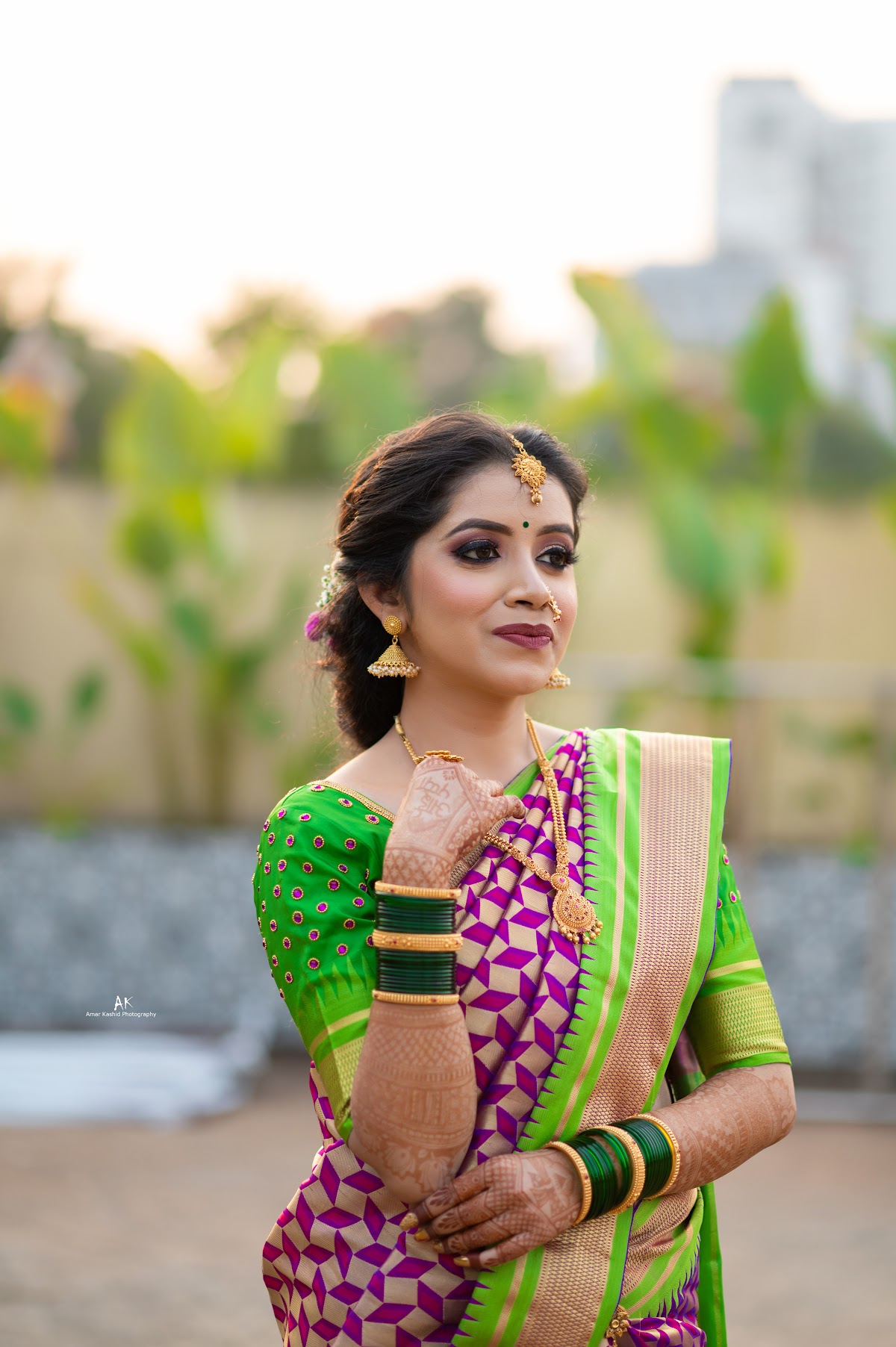 Candid wedding moments